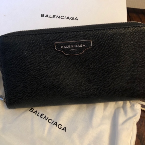 Authentic Balenciaga Black Leather Wallet - Picture 2 of 7